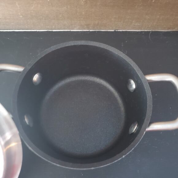 Technique 1/2 Qt Pot & Lid Hard-Anodized Non-Stick NSF Thailand Made #000353 - Picture 6 of 9